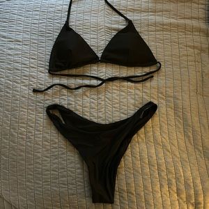 BLACK BIKINI